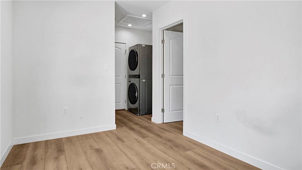 7032 Penfield Property Photo 23
