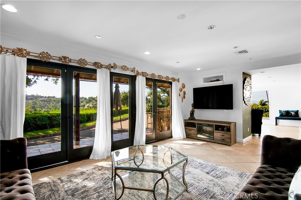 3701 Royal Meadow Property Photo 8