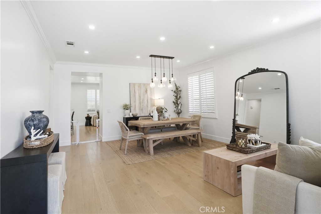 24051 Via Cresta Property Photo 2
