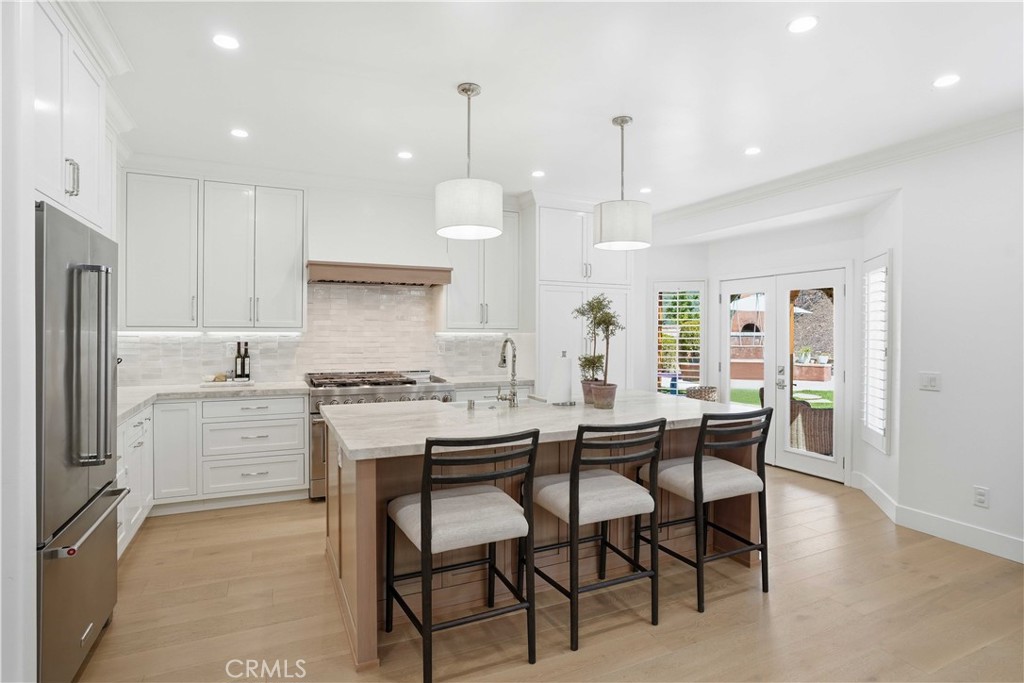 24051 Via Cresta Property Photo 6