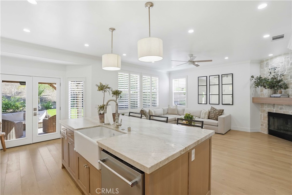 24051 Via Cresta Property Photo 8