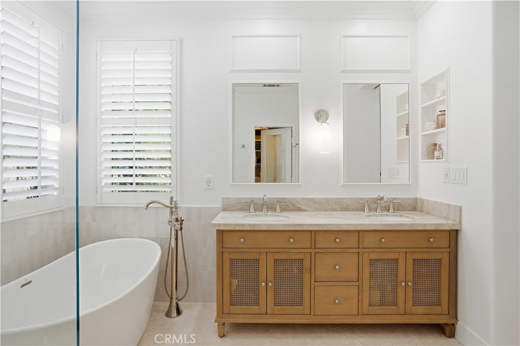 24051 Via Cresta Property Photo 13