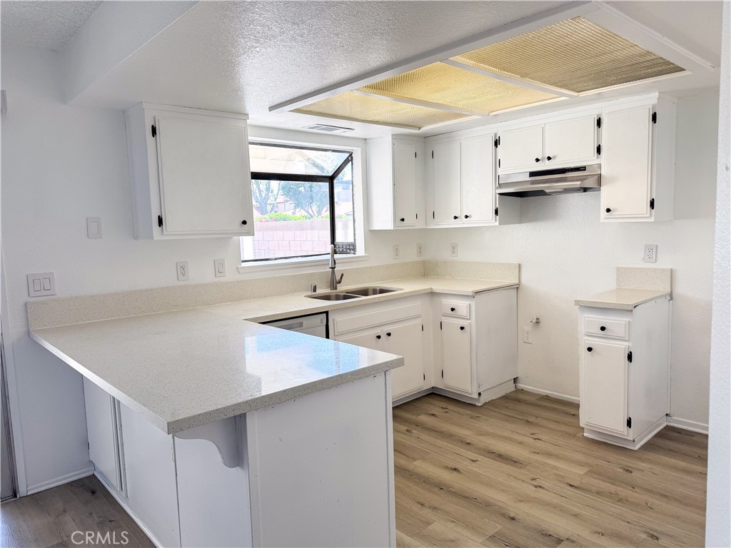 1040 Chagal Property Photo 6