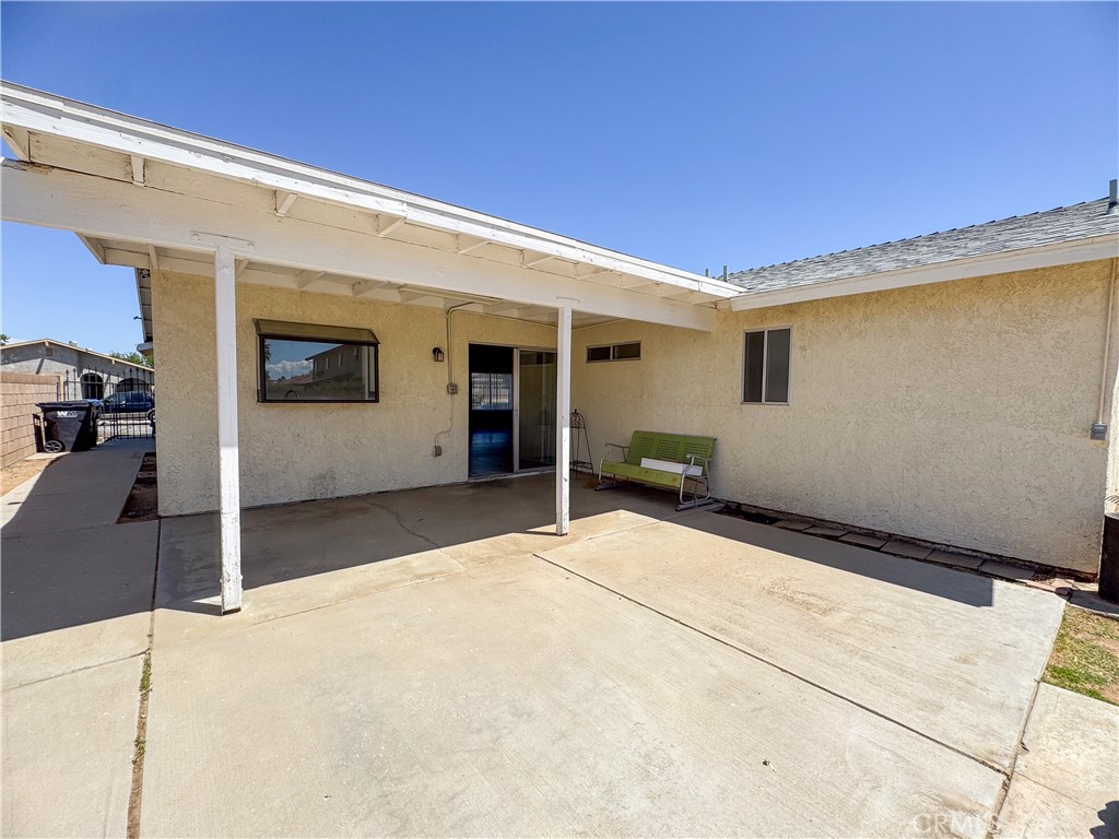 1040 Chagal Property Photo 15