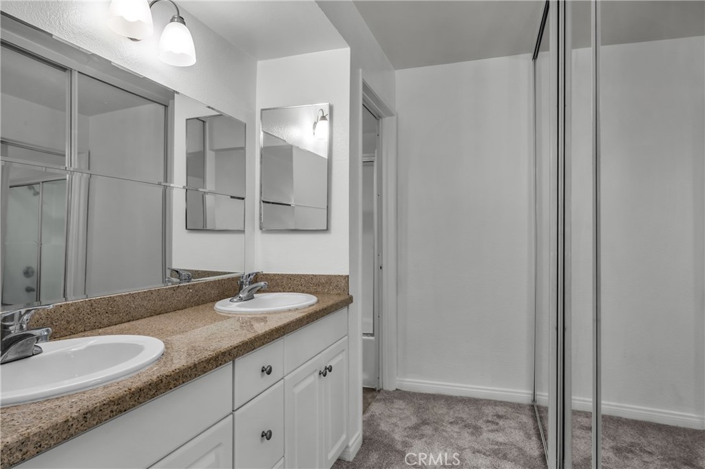 5500 Owensmouth Avenue 228 Property Photo 12