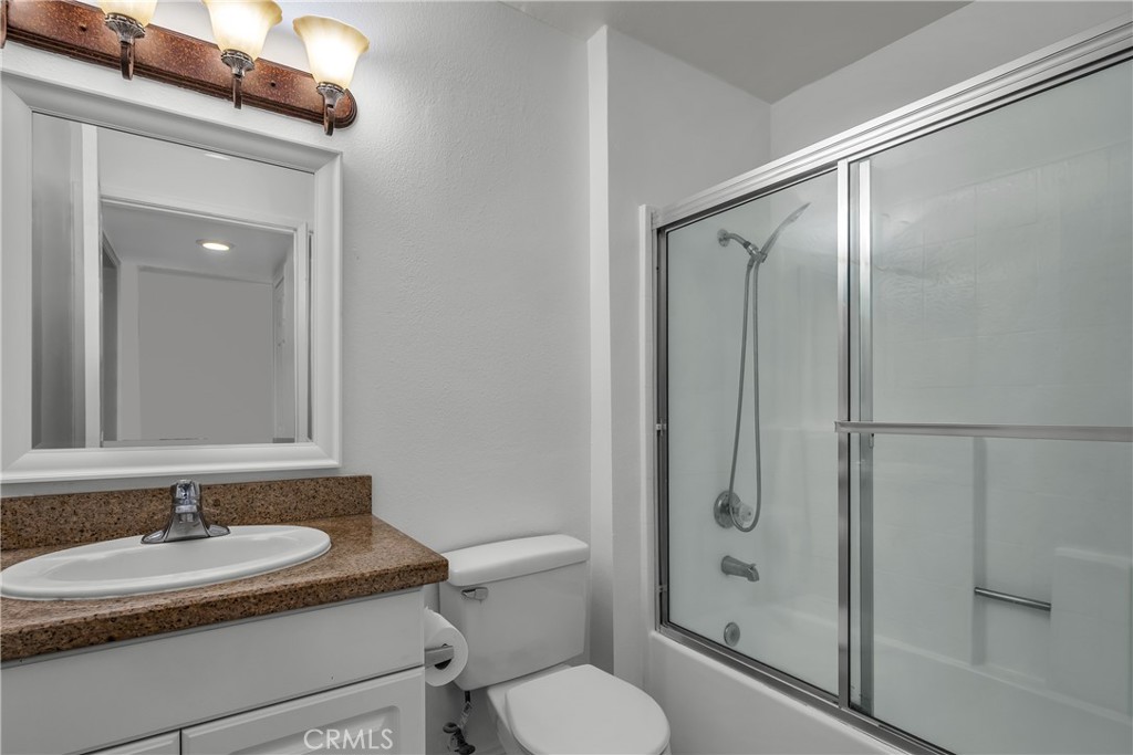 5500 Owensmouth Avenue 228 Property Photo 16