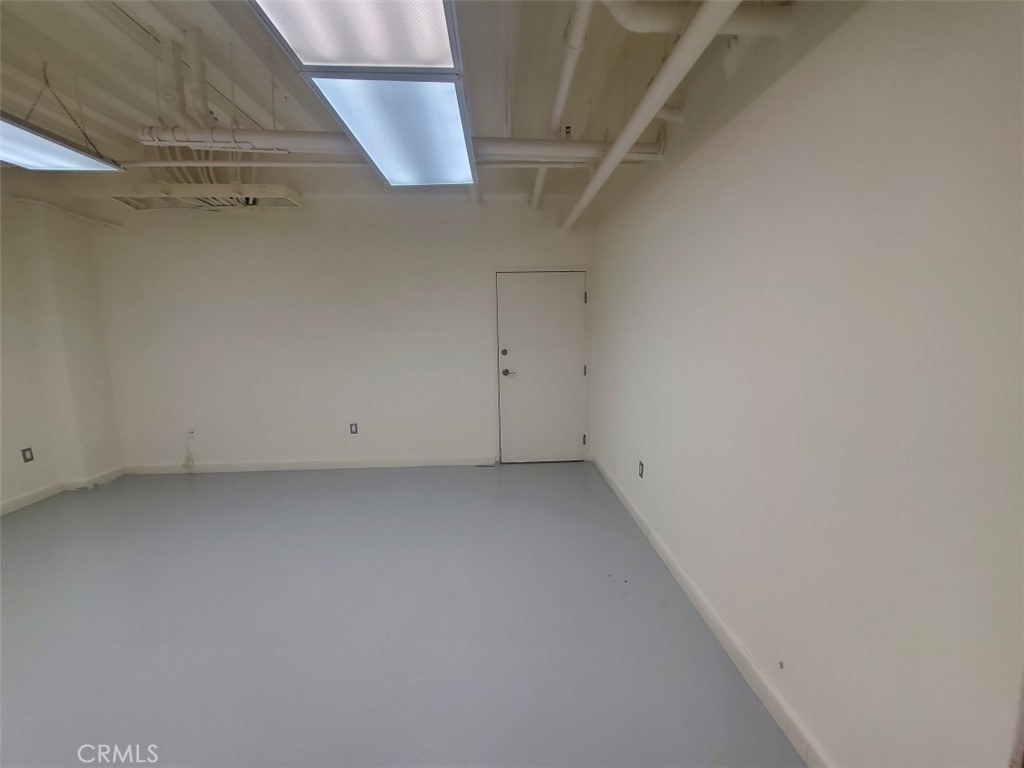 111 W 7th R4 Property Photo 5