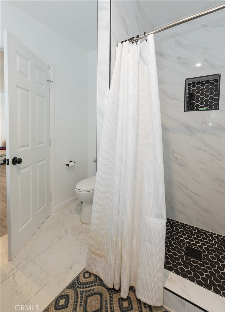 420 N 12th Property Photo 16