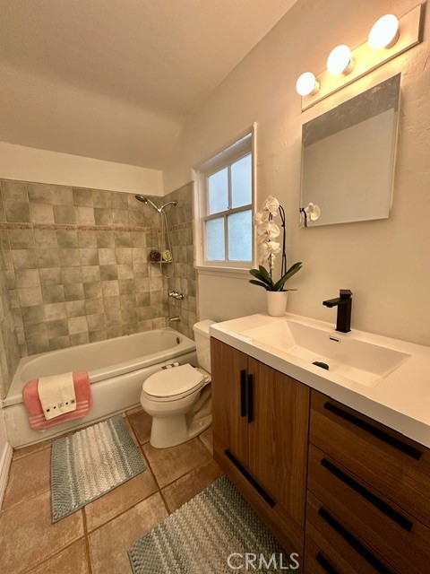 17431 Valerio Property Photo 19