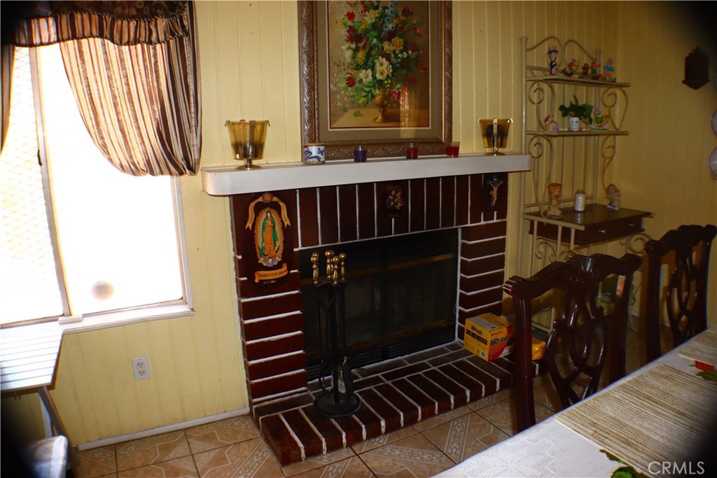 37023 29th E Property Photo 13