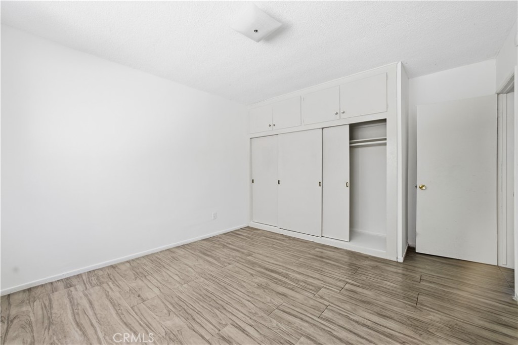 5168 Yarmouth Ave 16 Property Photo 5