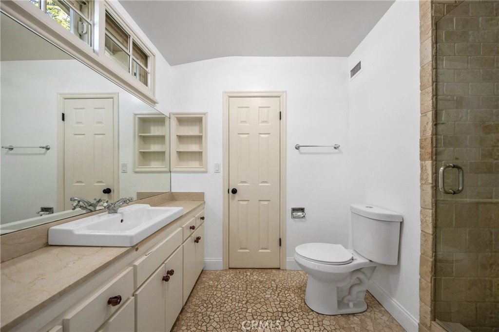 23000 Brenford Property Photo 18