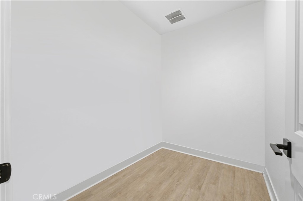 212 Artina Property Photo 22