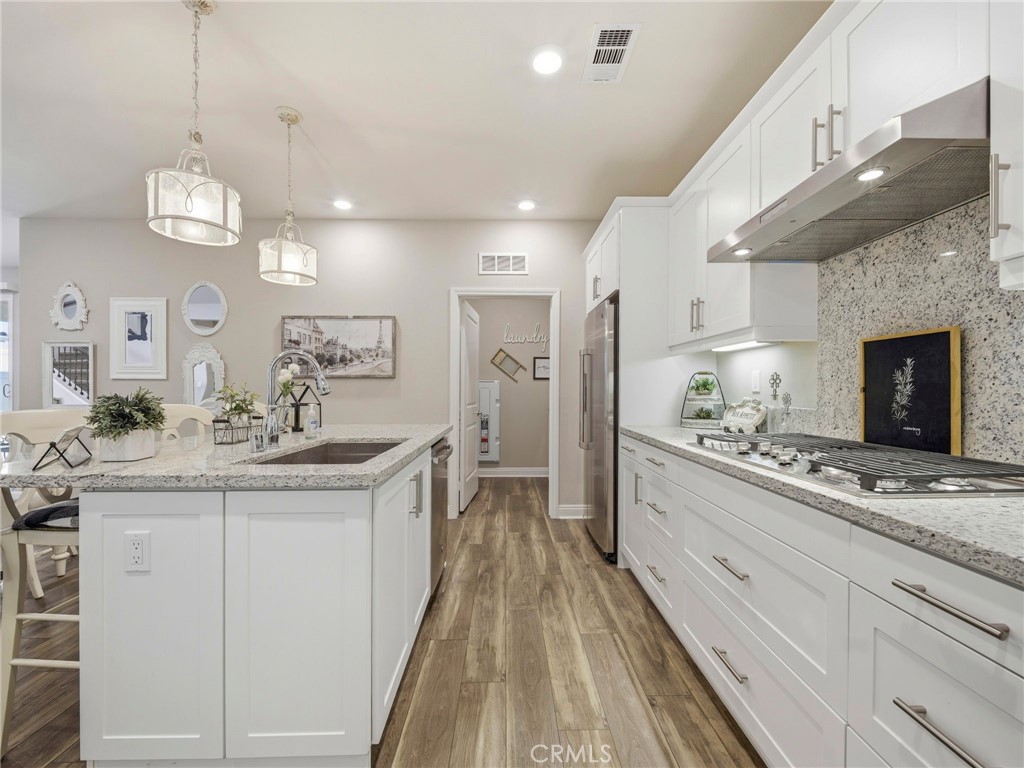 20558 Martingale Property Photo 5