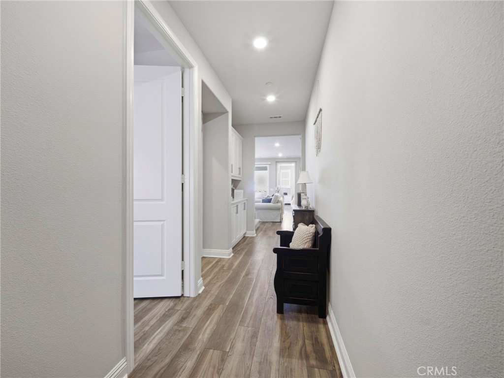 20558 Martingale Property Photo 10