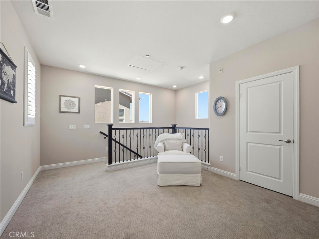 20558 Martingale Property Photo 23