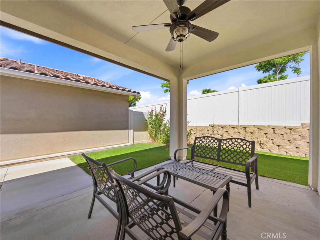 20558 Martingale Property Photo 24