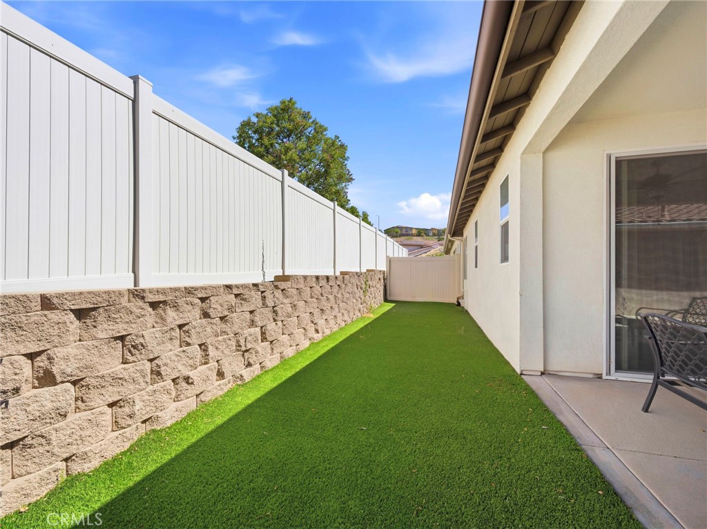20558 Martingale Property Photo 26