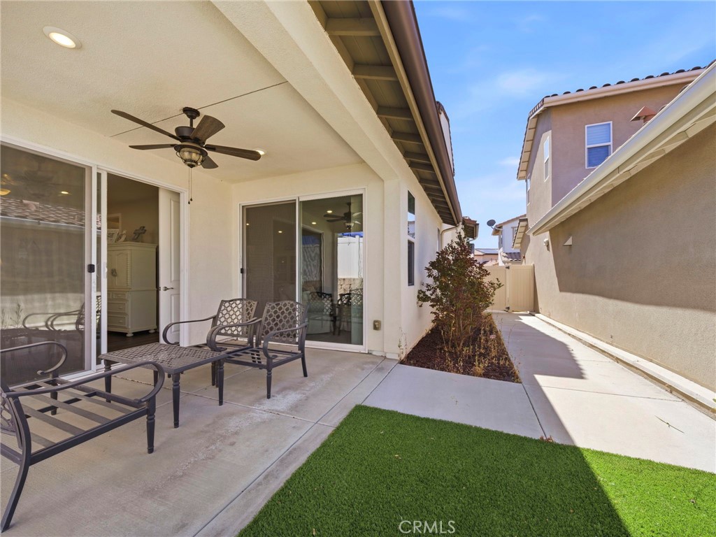 20558 Martingale Property Photo 27