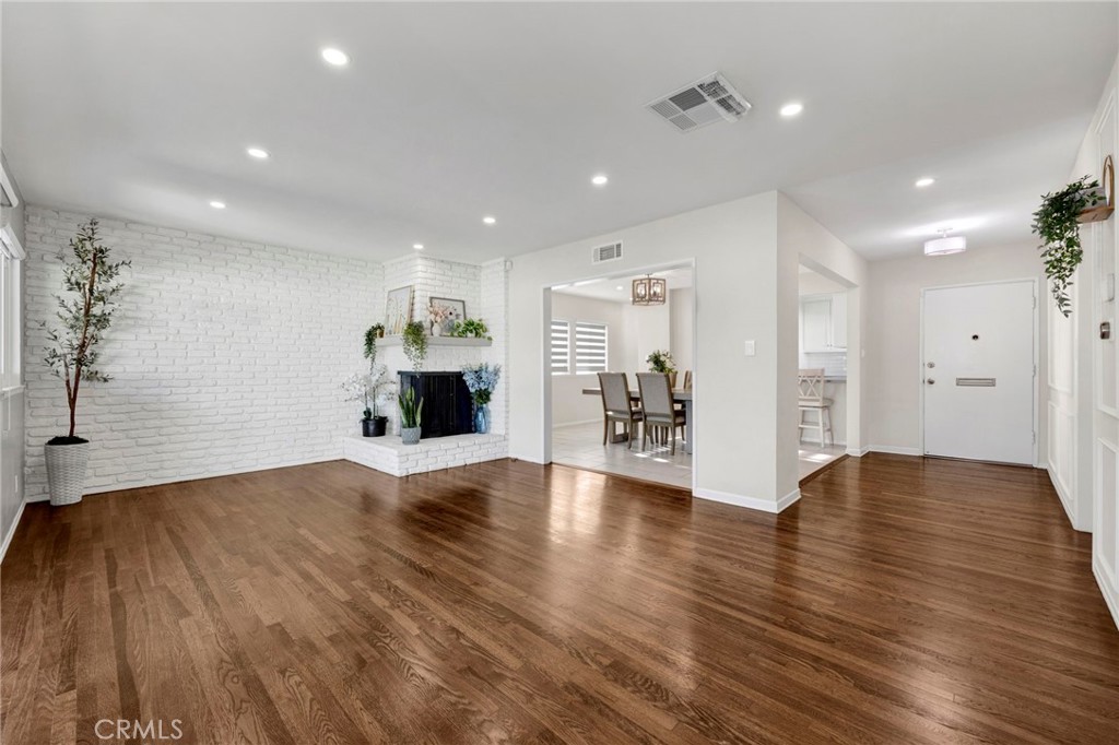 19116 Napa Street Property Photo 10