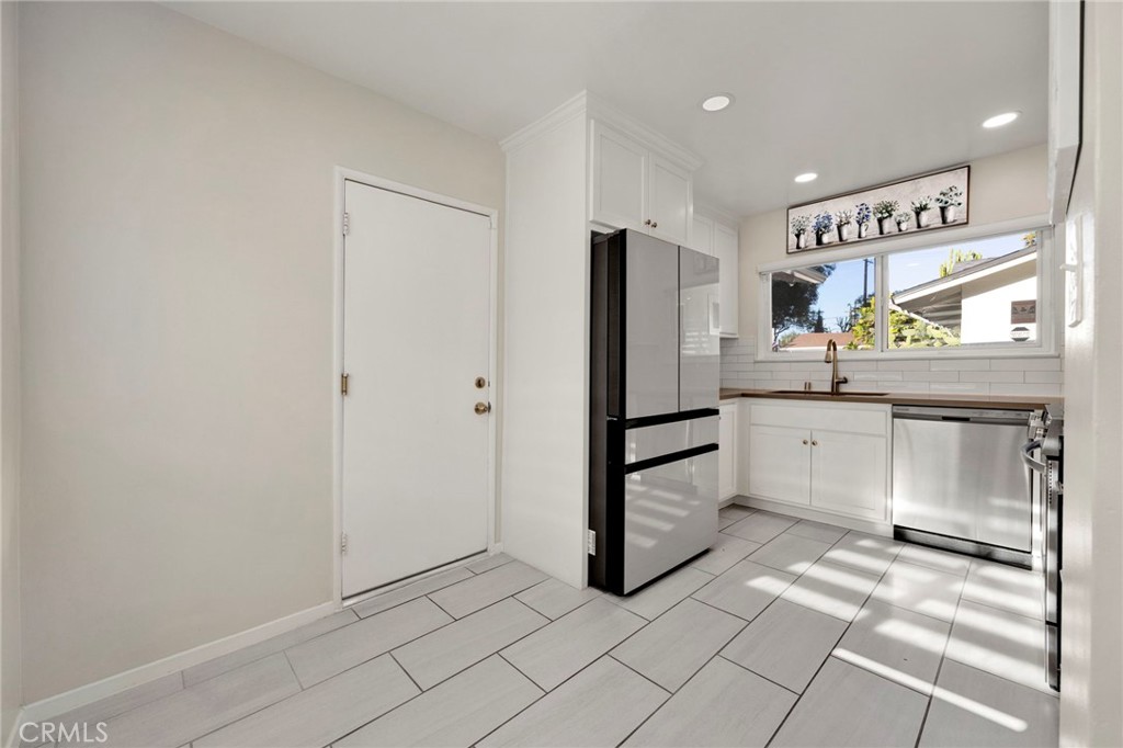19116 Napa Street Property Photo 16