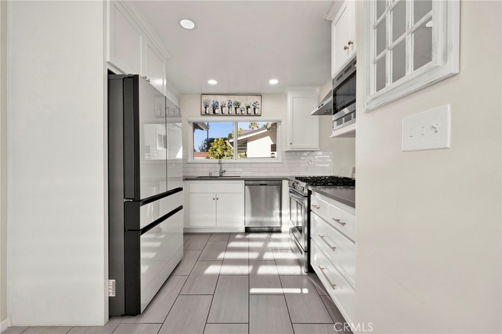 19116 Napa Street Property Photo 17