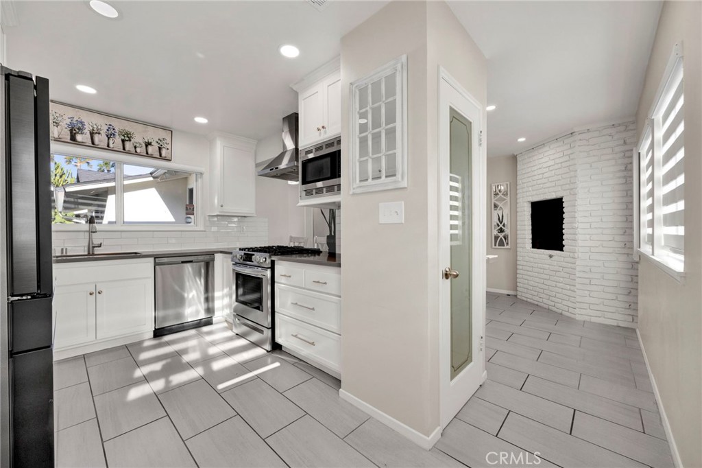 19116 Napa Street Property Photo 19