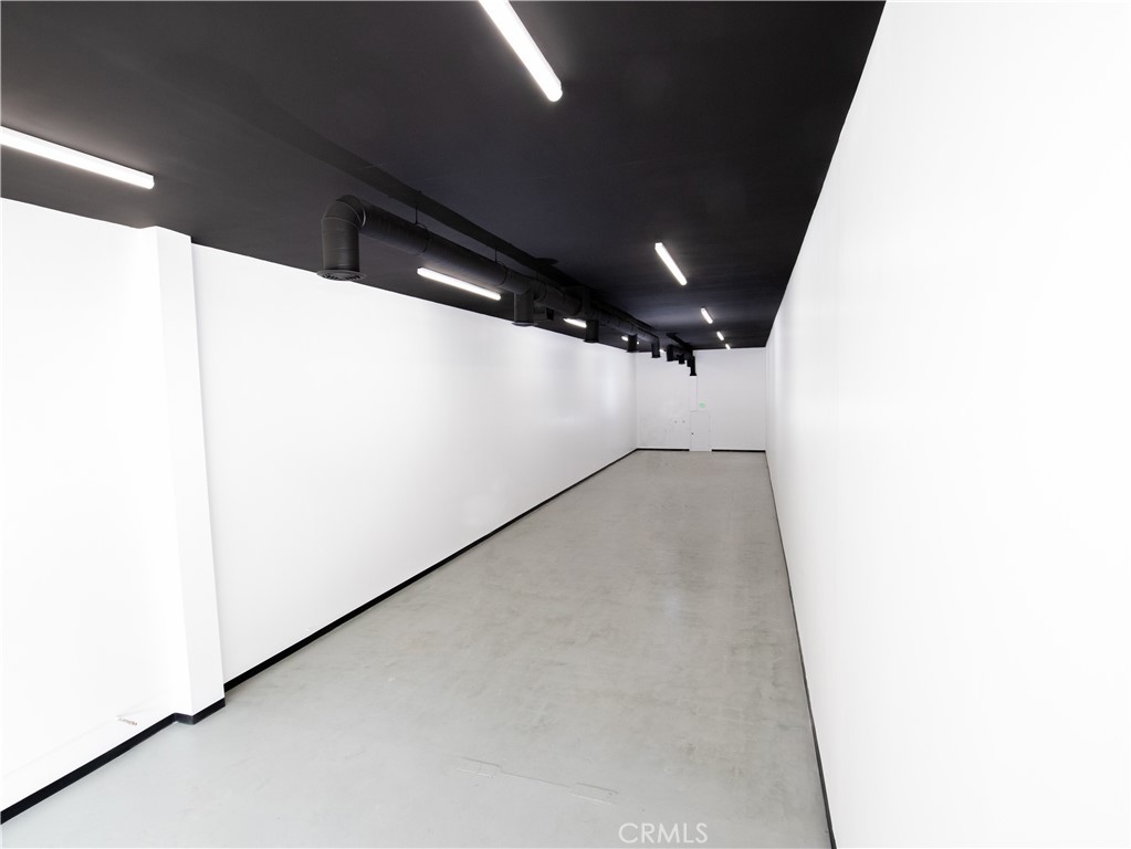 212 N San Fernando Boulevard Property Photo 2
