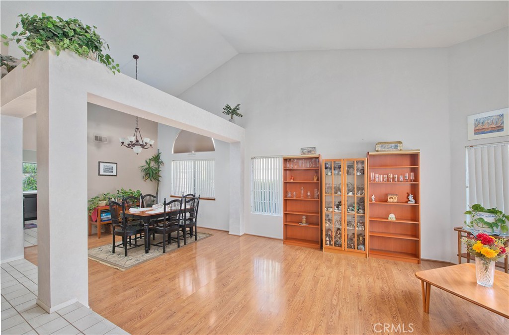 28722 Darrow Property Photo 6
