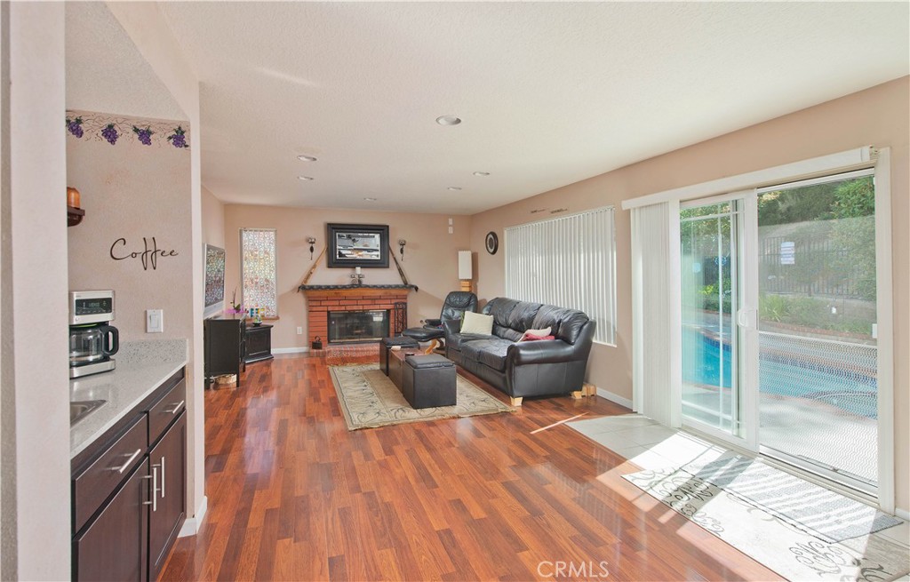 28722 Darrow Property Photo 11