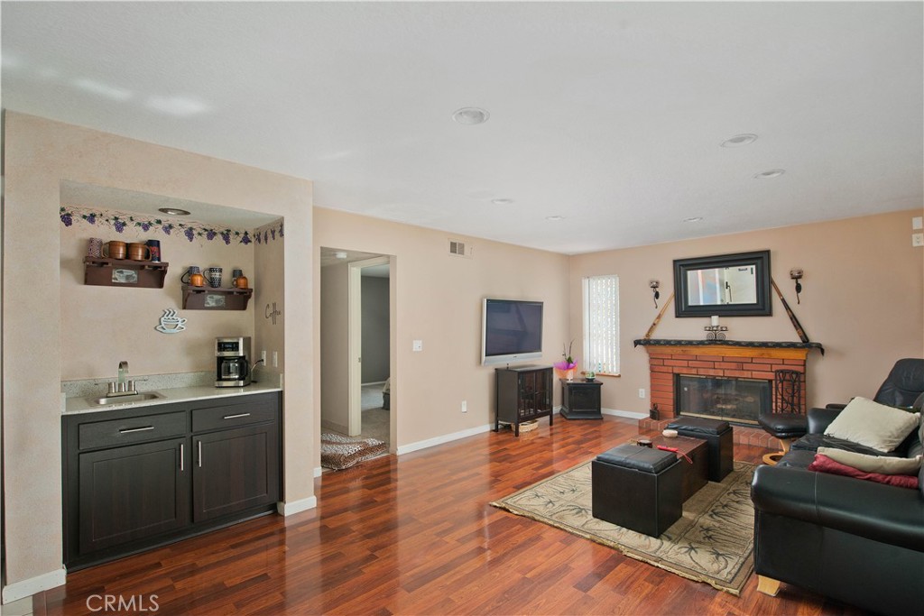 28722 Darrow Property Photo 12
