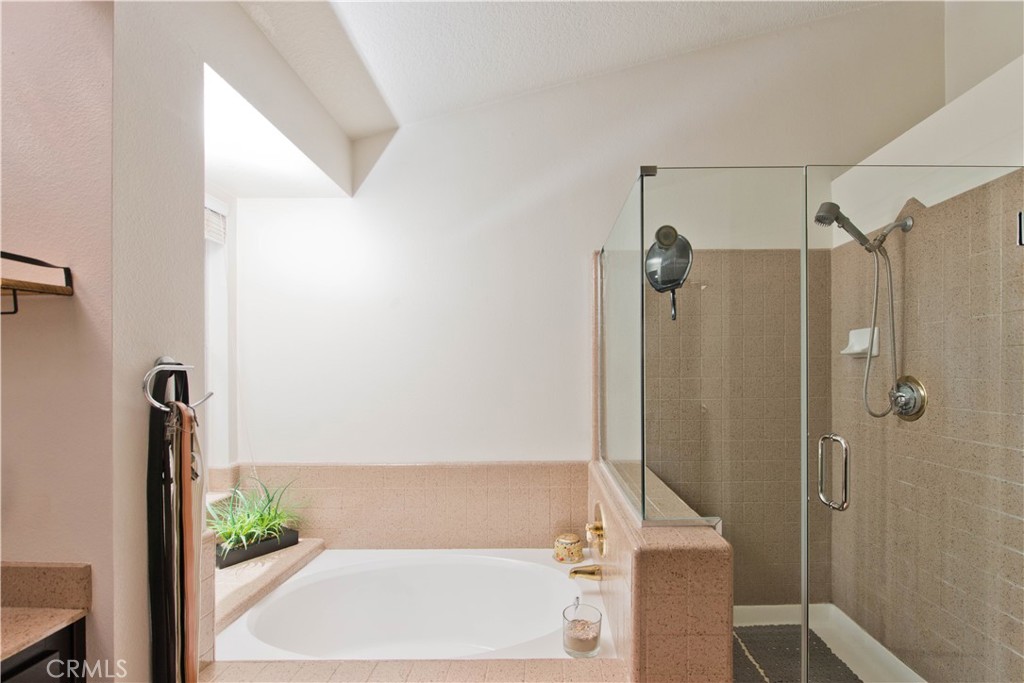 28722 Darrow Property Photo 24