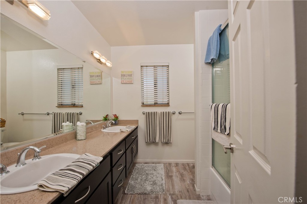 28722 Darrow Property Photo 30