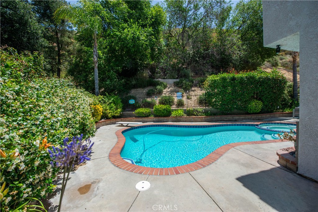 28722 Darrow Property Photo 42