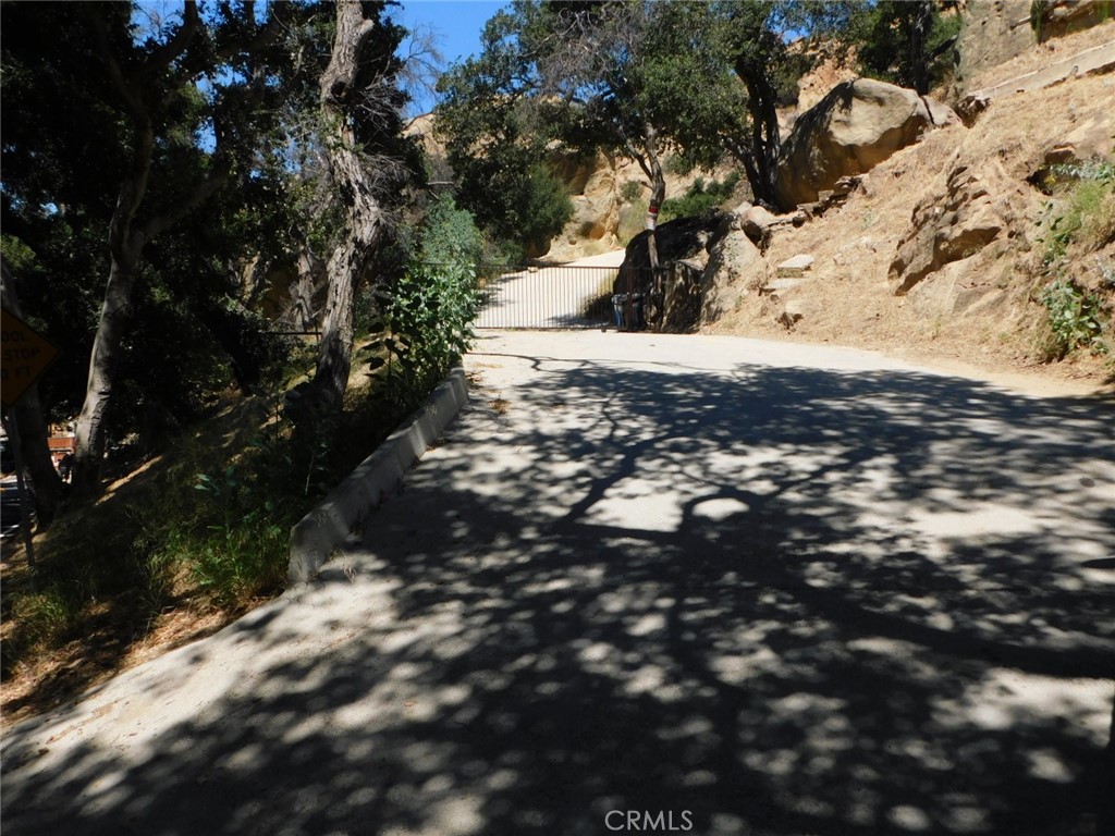 476 Box Canyon Road Property Photo 2