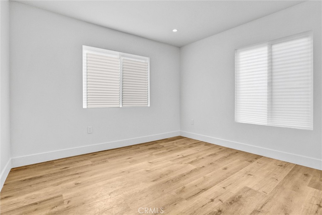 6900 Corbin Avenue Property Photo 25