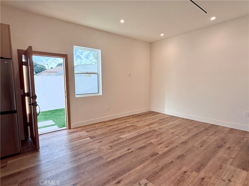 6900 Corbin Avenue Property Photo 53