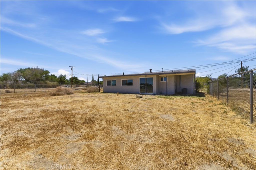 10505 E Ave S6 Property Photo 13