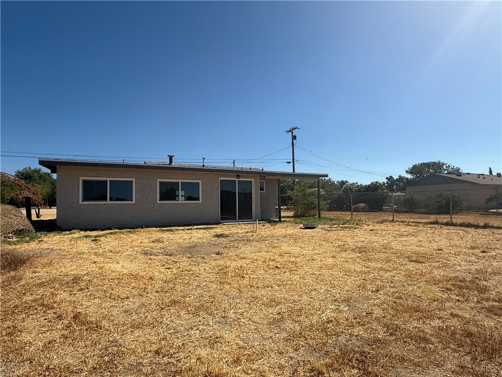 10505 E Ave S6 Property Photo 14