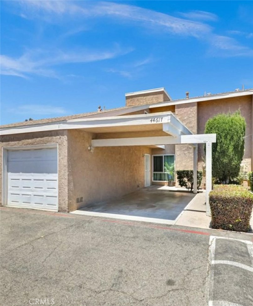 44617 La Paz Property Photo 5