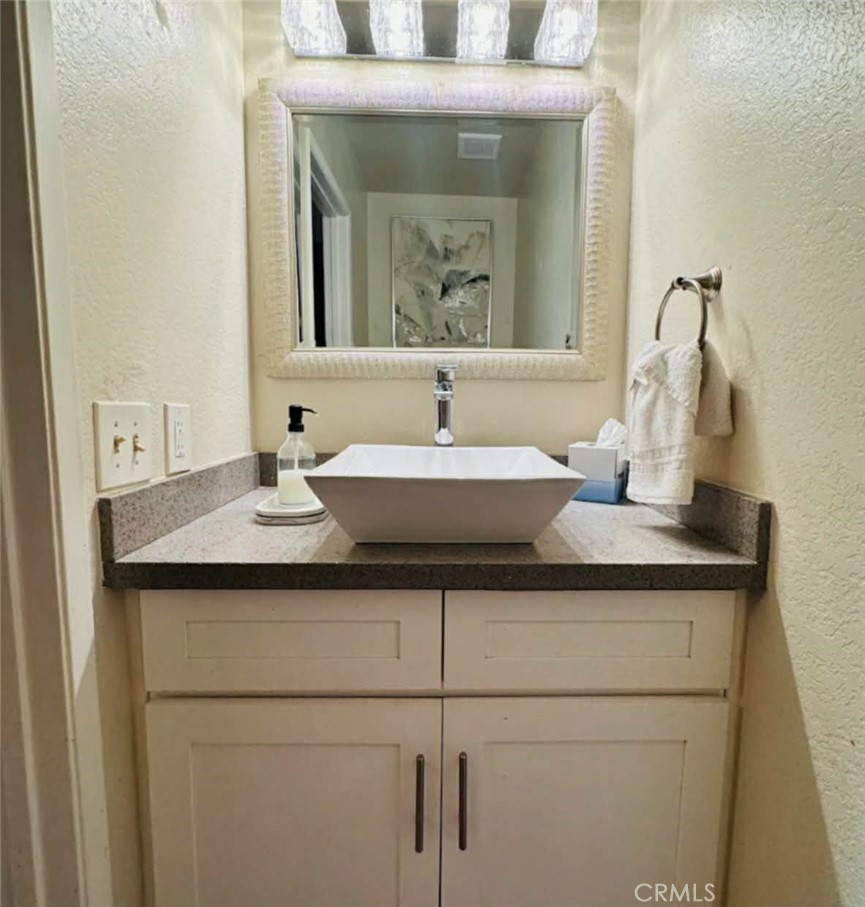 44617 La Paz Property Photo 11