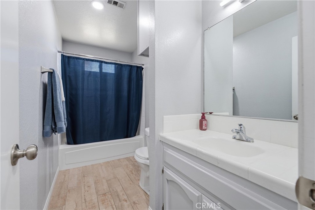 8954 E Avenue T14 Property Photo 15