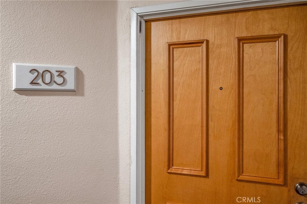16866 Kingsbury Property Photo 5