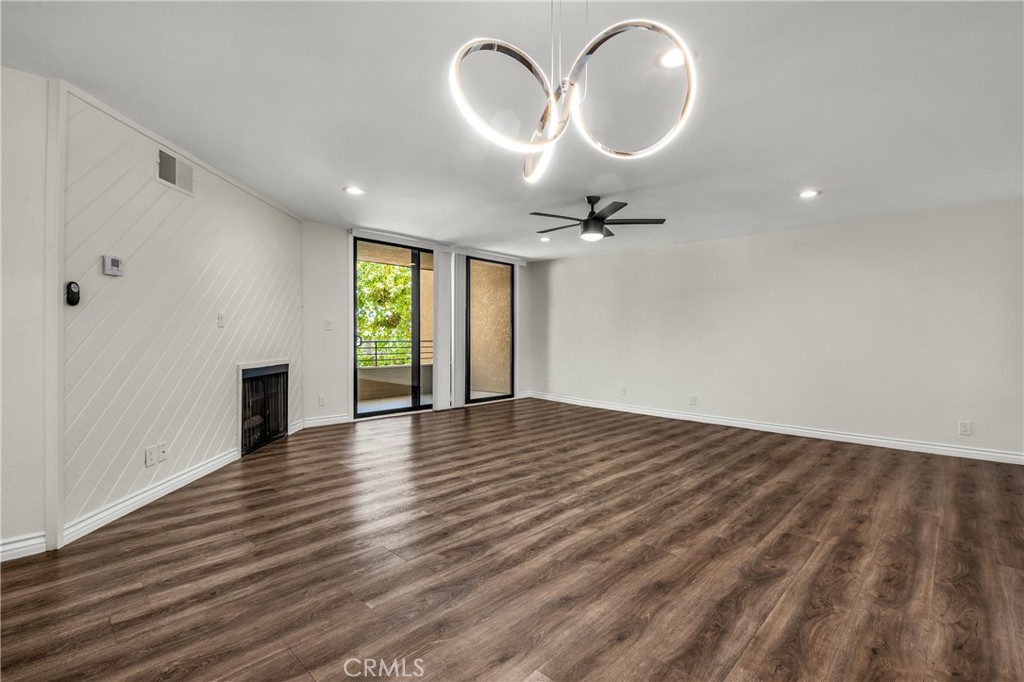 16866 Kingsbury Property Photo 13