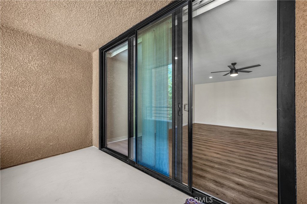 16866 Kingsbury Property Photo 16