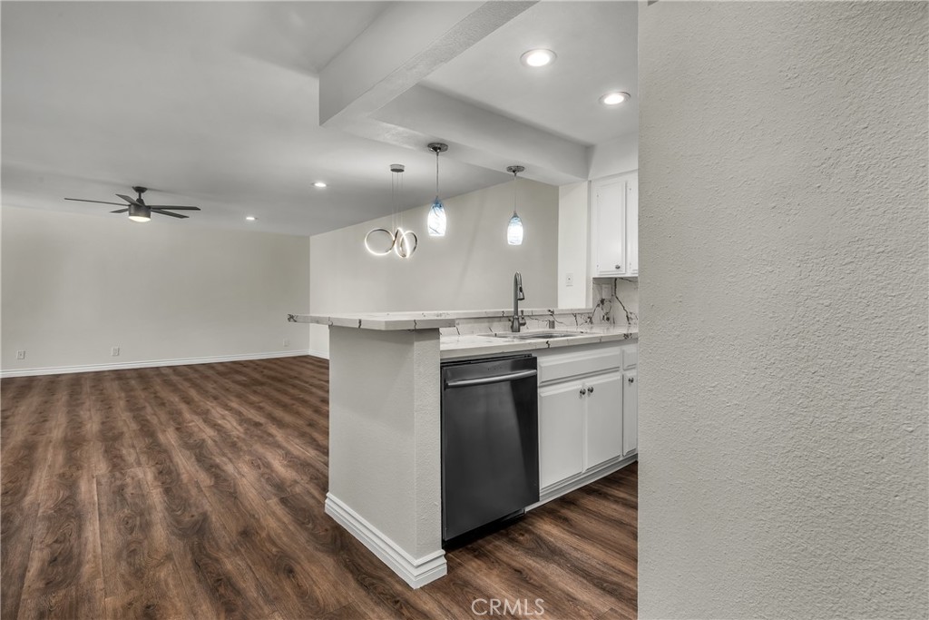 16866 Kingsbury Property Photo 19