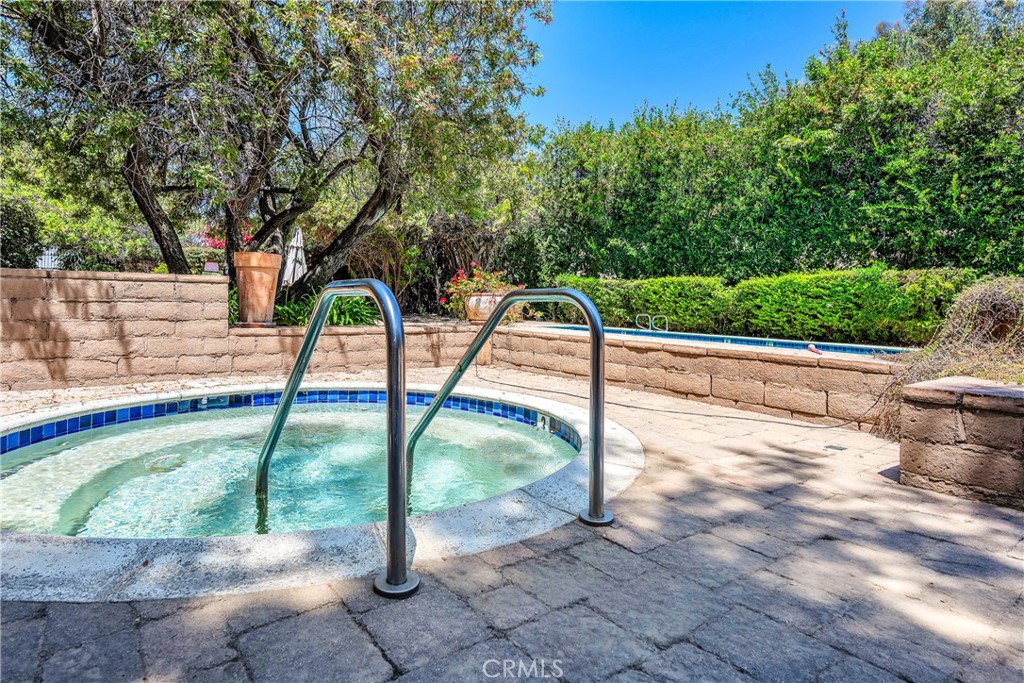 16866 Kingsbury Property Photo 35