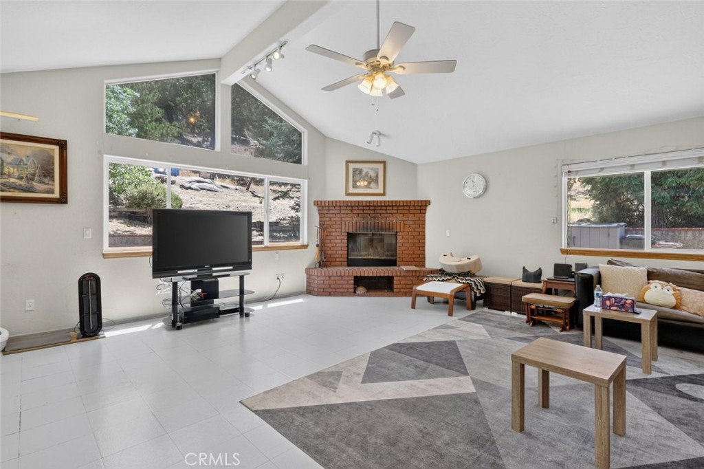 29560 Butterfield Property Photo 6