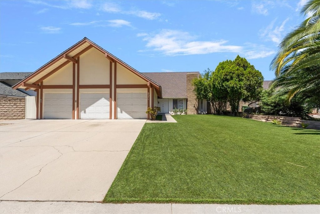 8371 Faust Avenue Property Photo 4