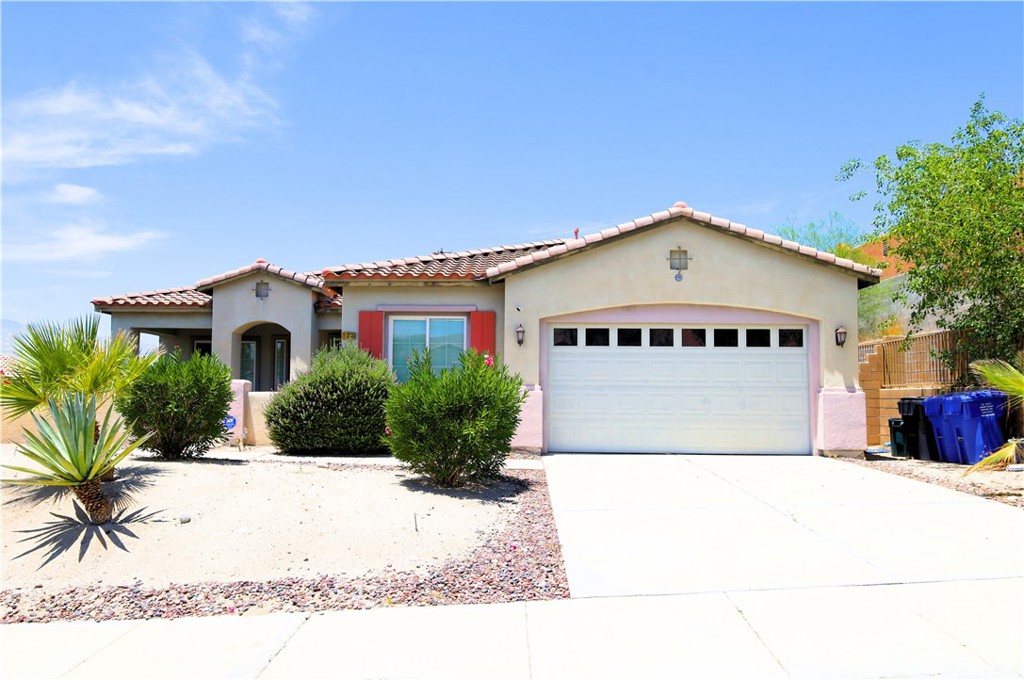 11335 Pomelo Property Photo